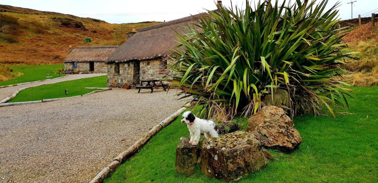 Tigh Lachie, Mary'S Thatched Cottages, Elgol, Isle Of Skye Zewnętrze zdjęcie